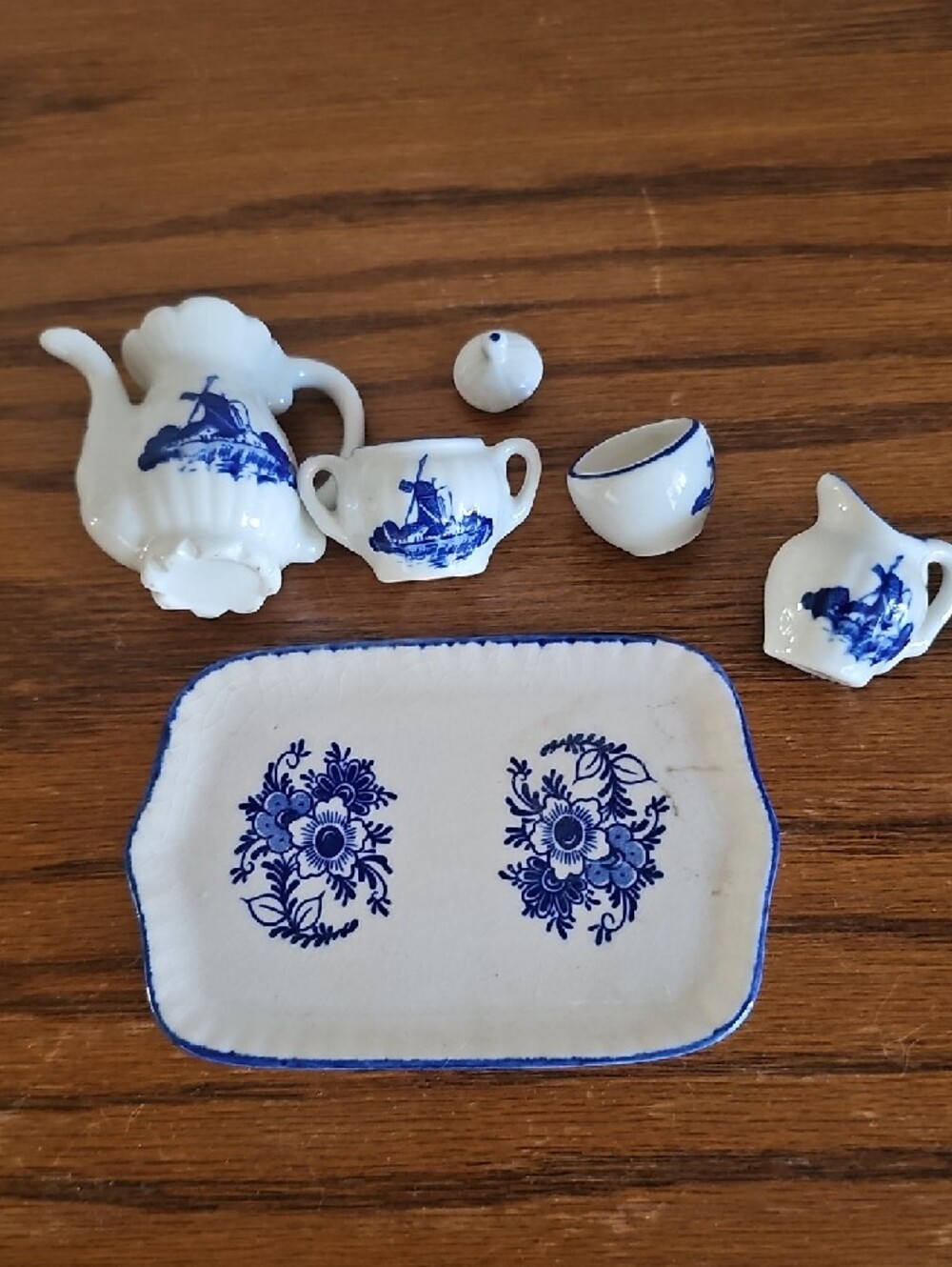 Miniature Delft-Style Blue & White Tea Set - Picture 2 of 9